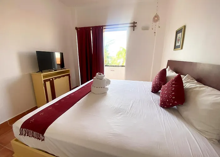 Zihil Ha Hotel 3*